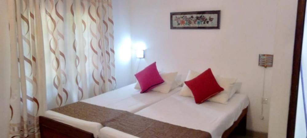Niyuni Villas Bentota Bagian luar foto