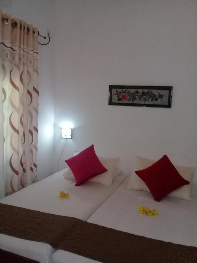 Niyuni Villas Bentota Bagian luar foto