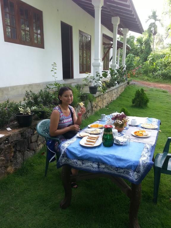 Niyuni Villas Bentota Bagian luar foto