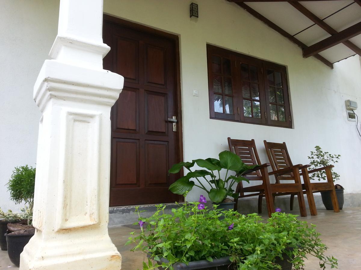 Niyuni Villas Bentota Bagian luar foto