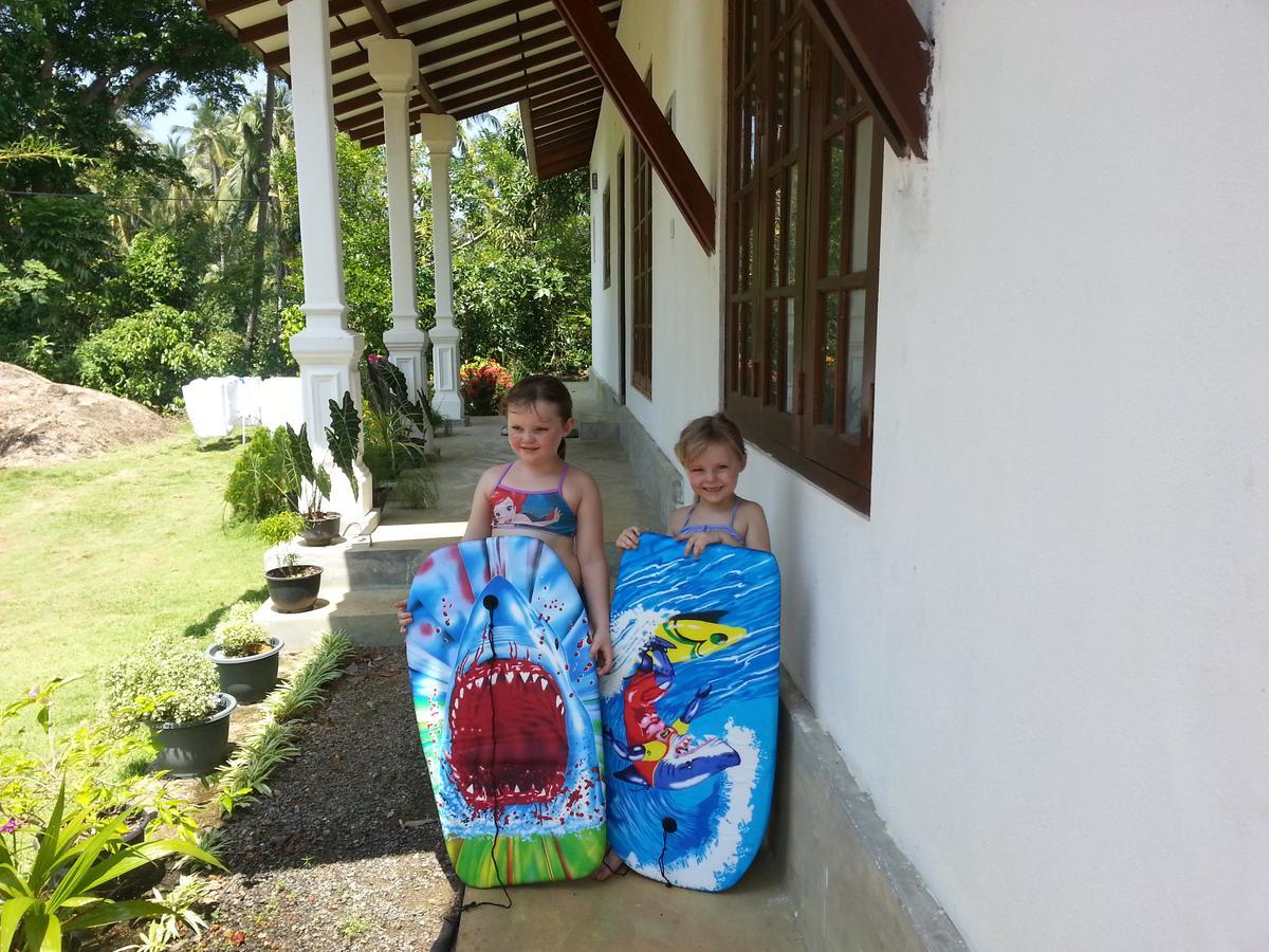 Niyuni Villas Bentota Bagian luar foto