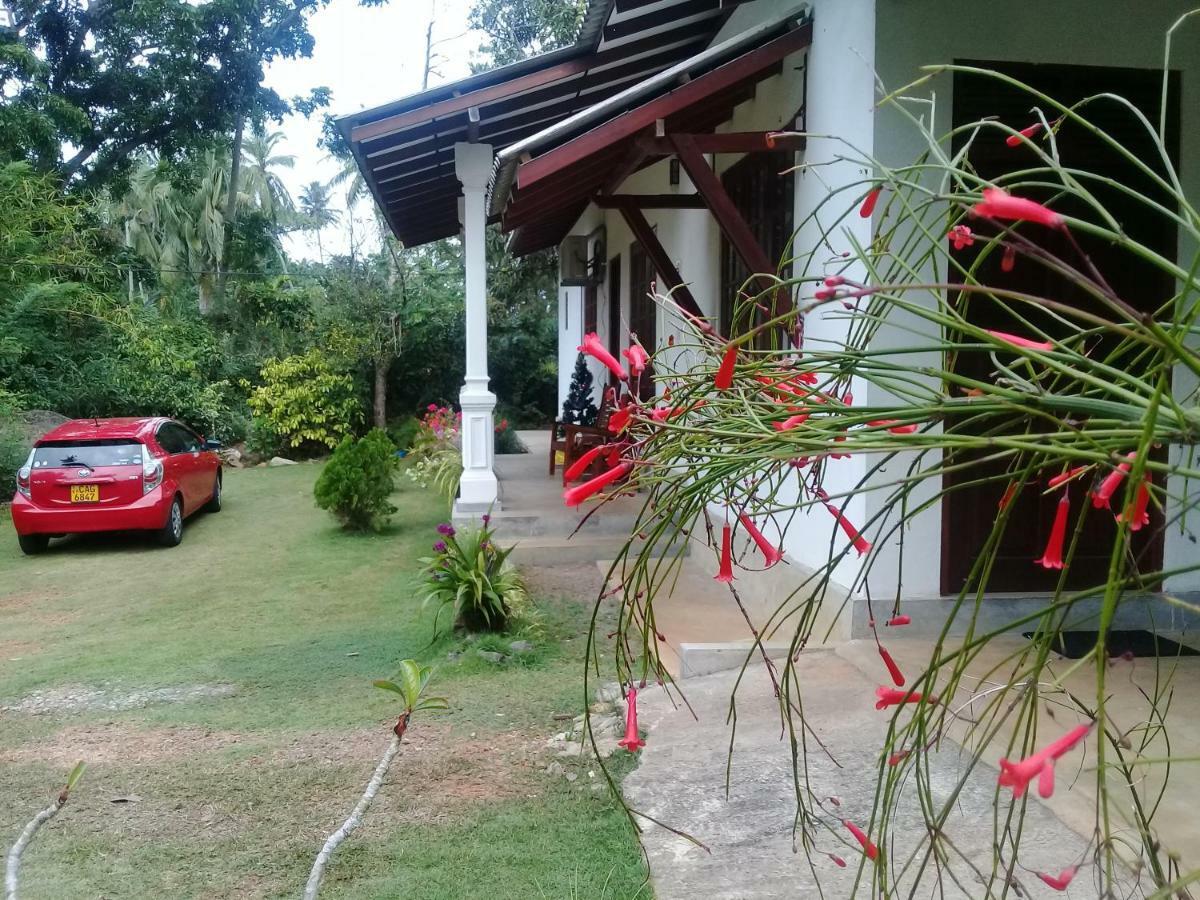 Niyuni Villas Bentota Bagian luar foto